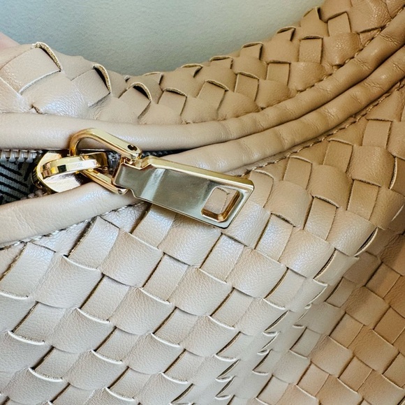 Urban Expressions Vegan Leather Adele Woven Hobo Bag​ - Picture 3 of 6